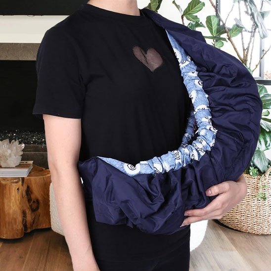 maman côté écharpe de portage coquillages bleus 